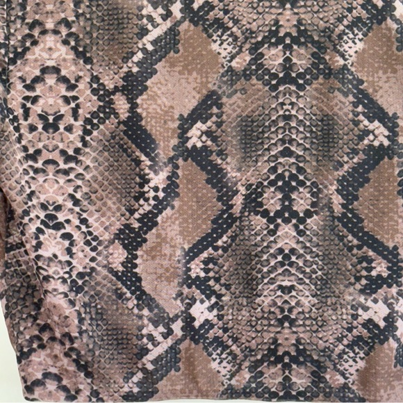h:ours From Revolve Minju Snake Print Ruched Crop Top with Long Sleeves. Size S - Picture 11 of 13